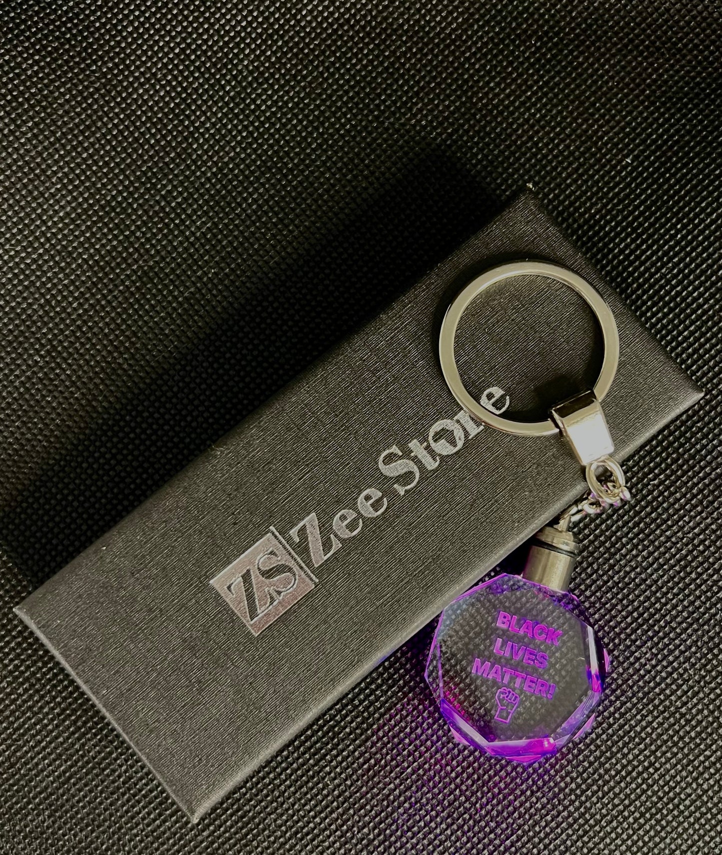 Agahu D - Black lives matter key chain made of K9 crystal with LED light